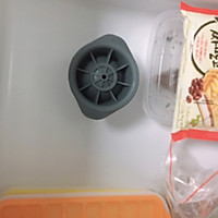 蓝莓冰球球气泡水的做法图解6
