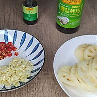 凉拌藕片的做法图解2