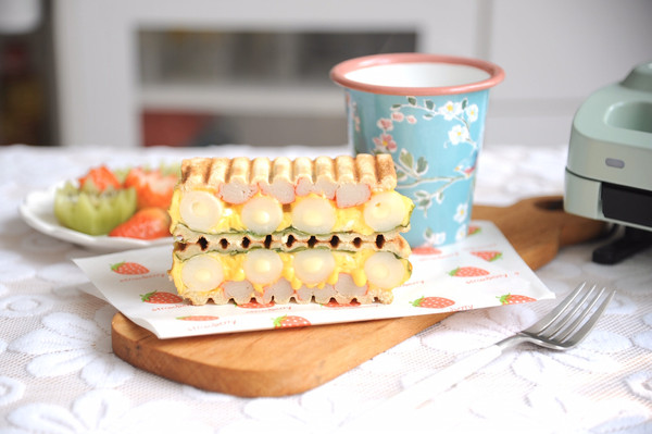 十分钟快手早餐｜芝士年乳酪糕蟹柳滑蛋三明治