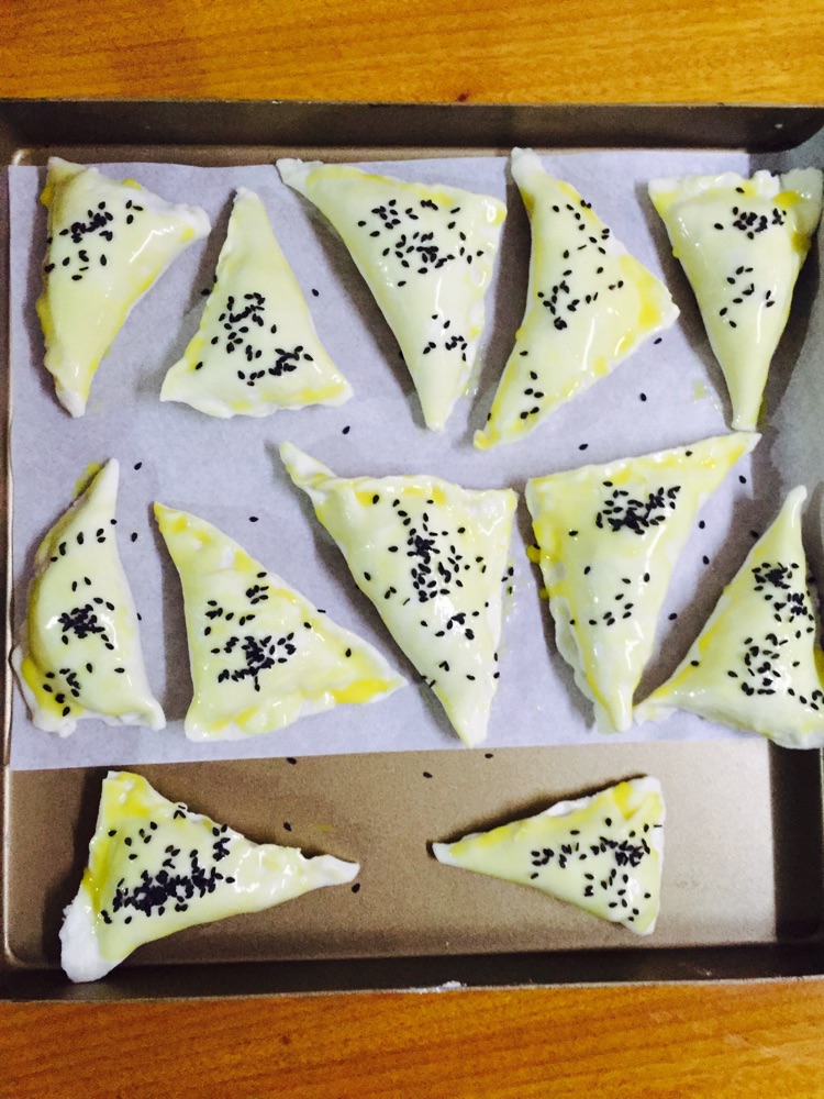 简易版香蕉酥的做法图解3