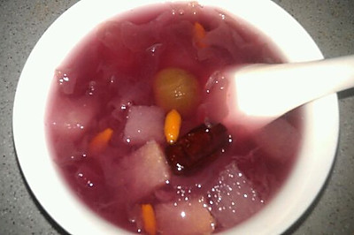 银耳雪梨紫薯甜汤
