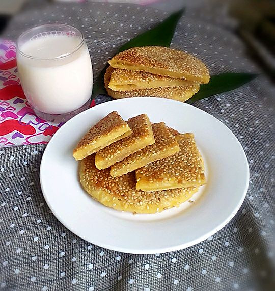 芝麻玉米饼。