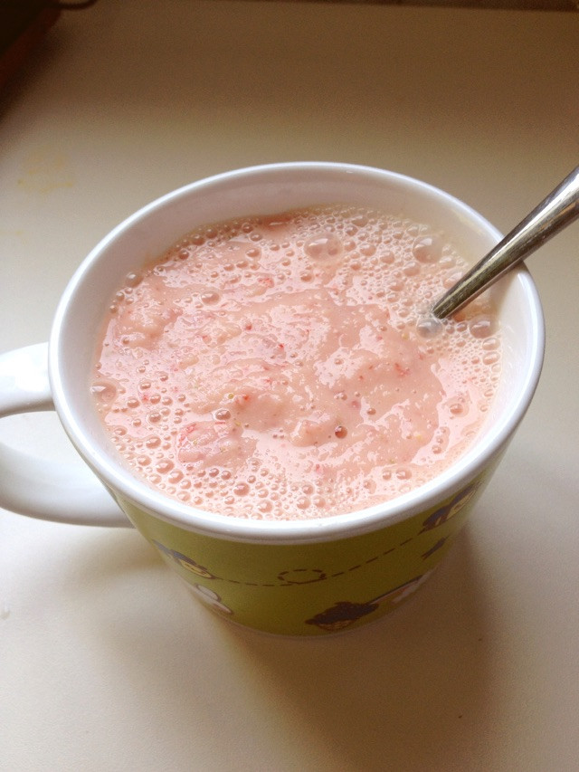 健康营养奶昔 草莓苹果奶昔的做法