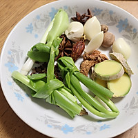 #我们约饭吧# 牛肉筋头巴脑手擀面的做法图解3