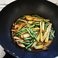 酱烧刀豆土豆条的做法图解4