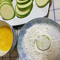 韩式西葫芦煎饼的做法图解2