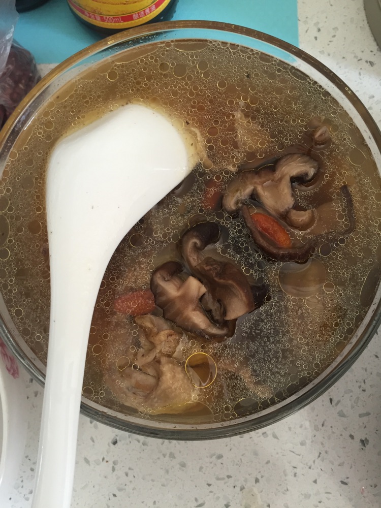 香菇鸡汤的做法图解6