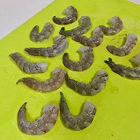 只加点盐就好吃的不得了～虾仁炒蛋的做法图解2