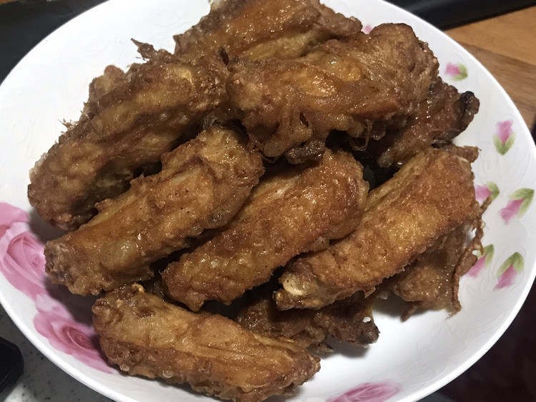 炸鸡翅的做法