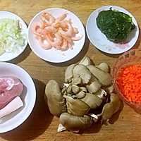 时蔬虾仁疙瘩汤的做法图解1