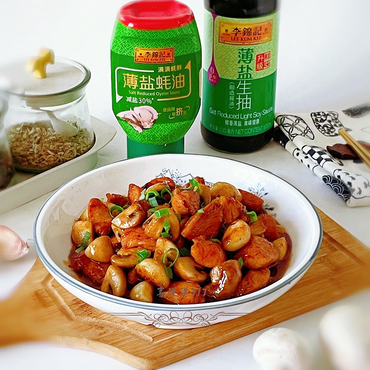 口蘑鸡胸肉的做法