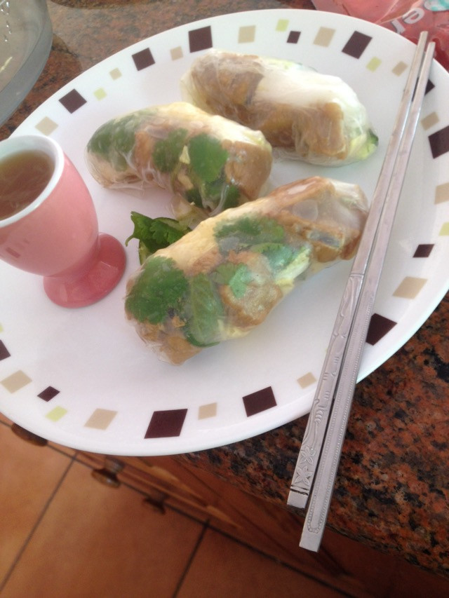 嘻嘻的厨房：越南菜-蜜汁鸡米卷的做法