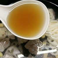 莲藕排骨汤的做法图解5
