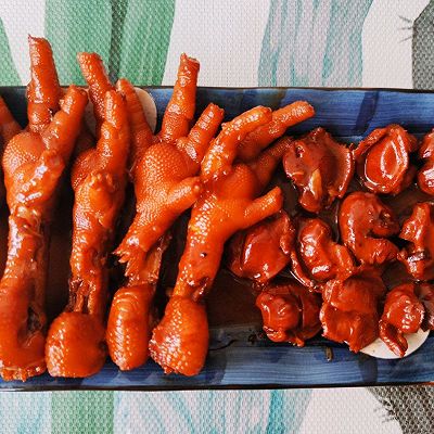家常版卤鸡爪卤鸡胗，超级美味的下酒菜，营养美容健康！