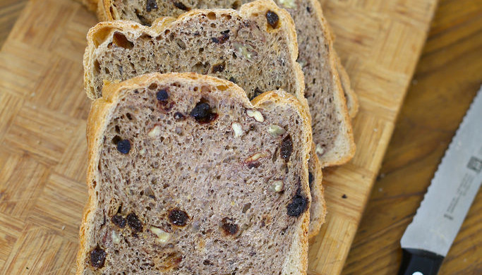 多谷物干果软欧面包