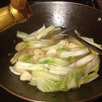 【快手菜】白菜炒年糕的做法图解4