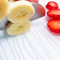 草莓香蕉泥 6+宝宝辅食的做法图解2