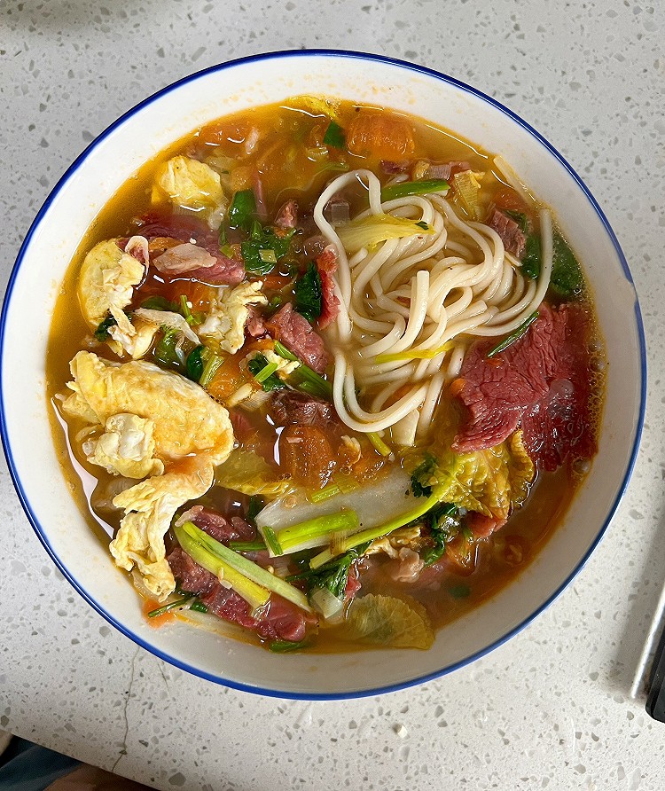 牛肉蔬菜面的做法