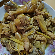 香菇腐竹焖鸡