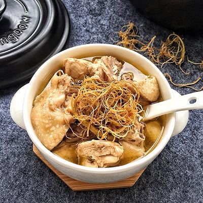 坤博砂锅三七炖鸡