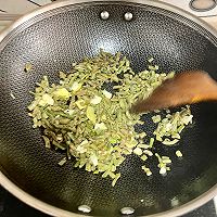 干豆角焖五花肉的做法图解2
