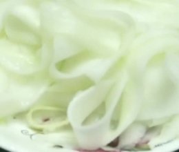 #美食视频挑战赛# 糖拌黄瓜的做法