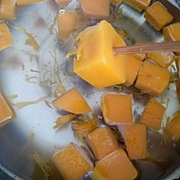 香甜养胃-南瓜玉米小米粥的做法图解2