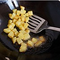 土豆焖面的做法图解3