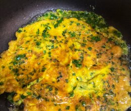 超下饭的快手韭菜煎鸡蛋的做法