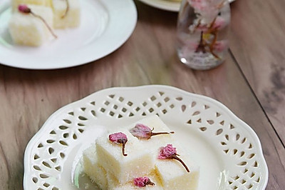 樱花椰奶糕
