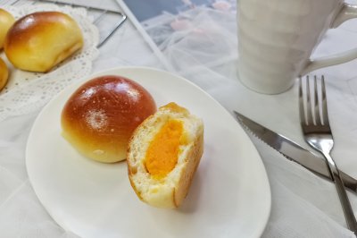 烘焙小白也能做出的美味蛋黄馅早餐包
