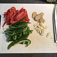 酸甜版鱼香肉丝的做法图解3