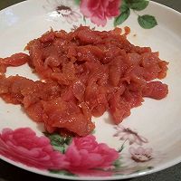胡萝卜香菇肉丝的做法图解1
