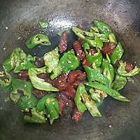 青椒炒腊肉的做法图解6
