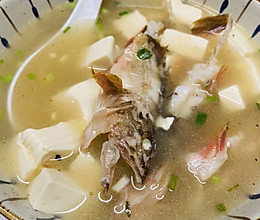 #精品菜谱挑战赛#虎头鱼豆腐汤的做法