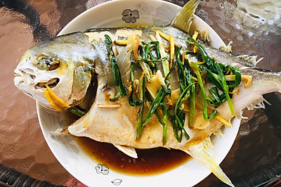 清蒸金鲳