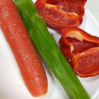 #我心中的冬日限定#简单快手菜，凉拌手撕鸡胸肉的做法图解1