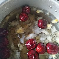 红枣葡萄银耳汤的做法图解1
