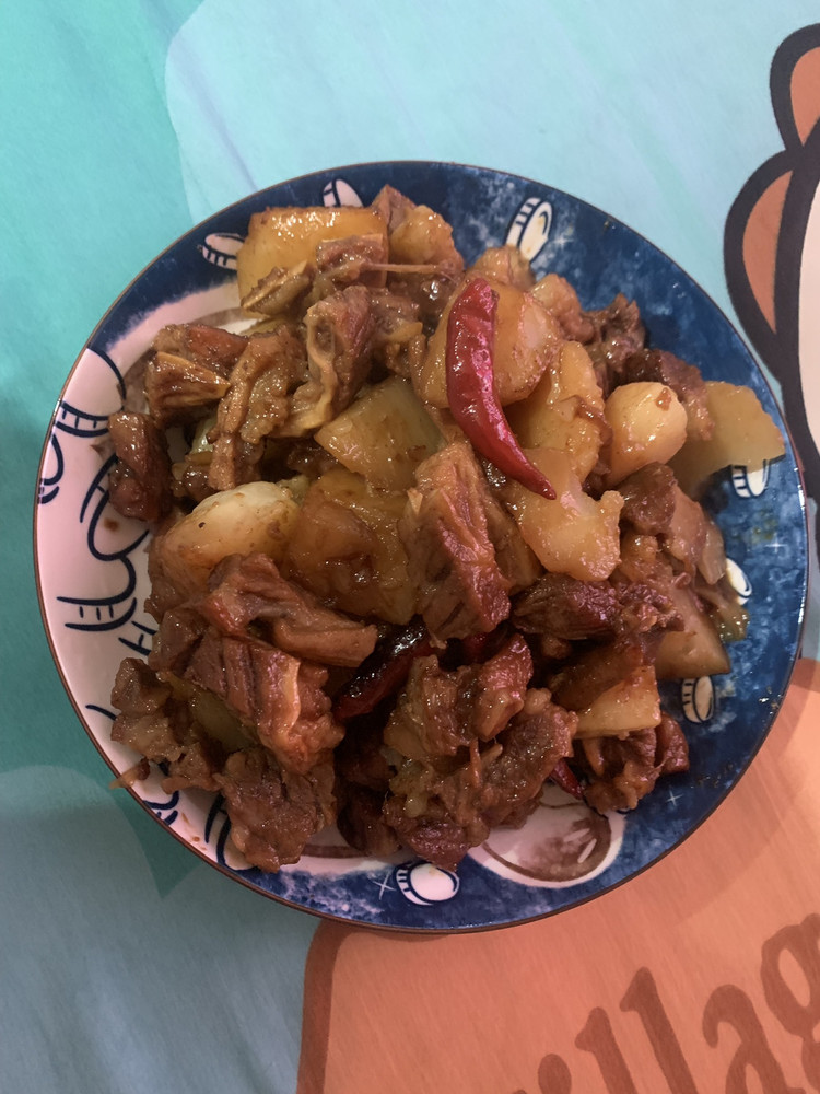 土豆炖牛肉的做法