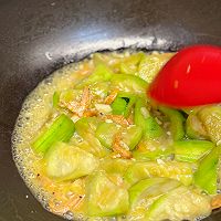 #菜油就选外婆乡，新鲜开榨抢先尝#夏天多吃瓜｜大虾皮烧丝瓜的做法图解4