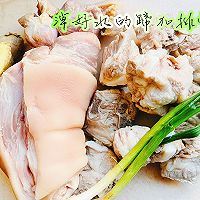 #给年味整点鲜的#年味蹄排百意煲的做法图解6