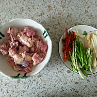 仔姜鸭的做法图解1