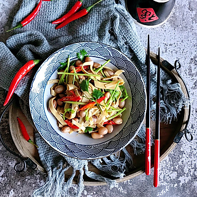 蚝油豆皮花生米~#在“家”打造ins风美食