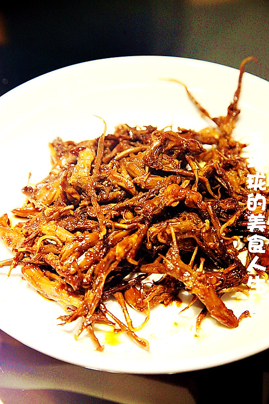 【玲珑菜品】孩子，总想你长大后有美好的回忆---酱香鸭舌的做法