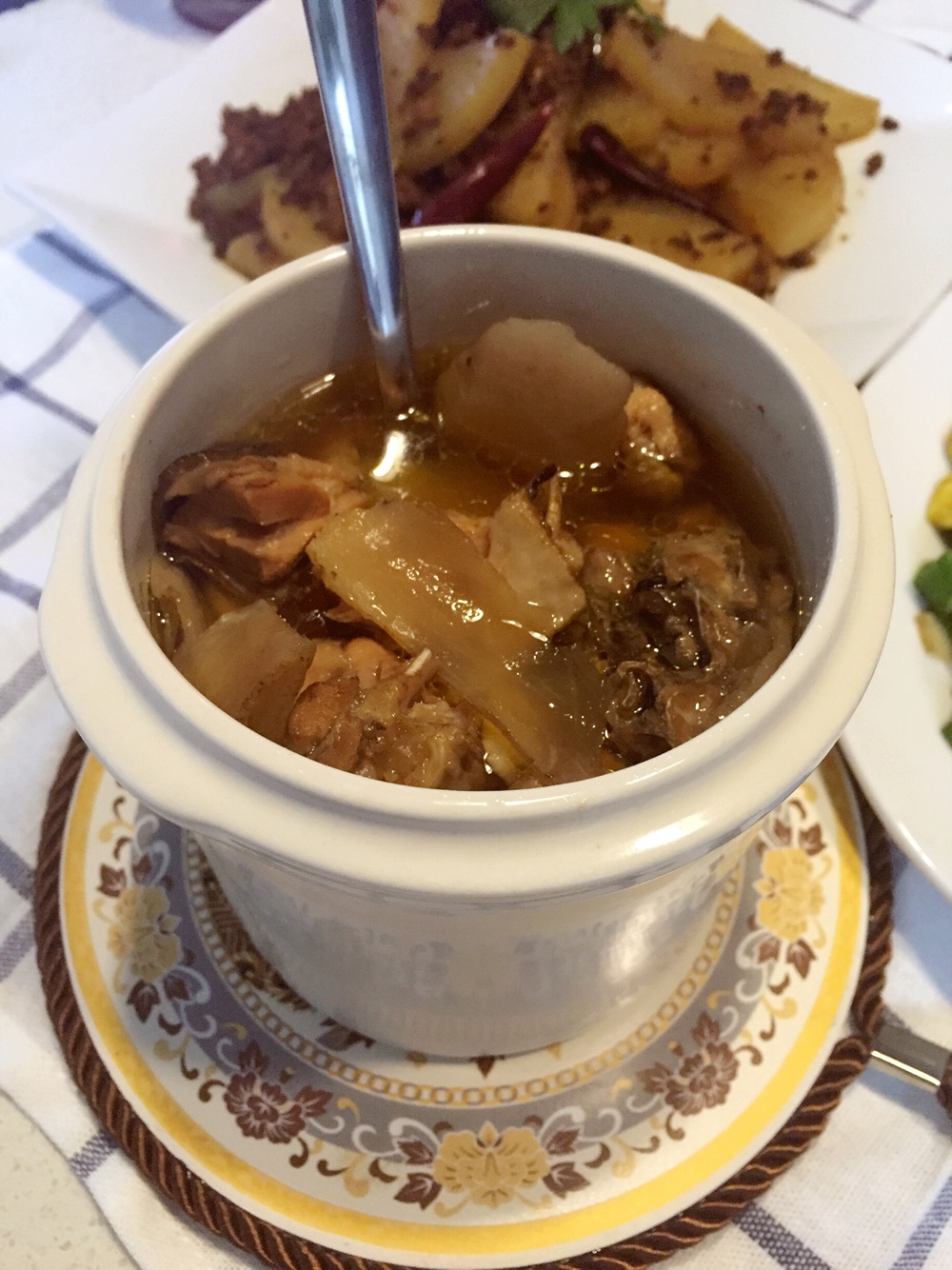 Chicken soup with four seasons