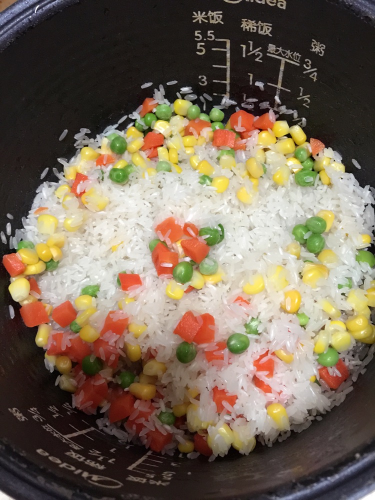 川味腊肠 电饭煲饭的做法图解2