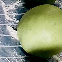 翡翠白菜饺子的做法图解2