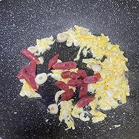 青笋香肠蛋的做法图解3