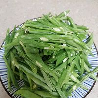 素炒豆角丝的做法图解1