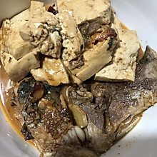 酱焖鲤鱼豆腐